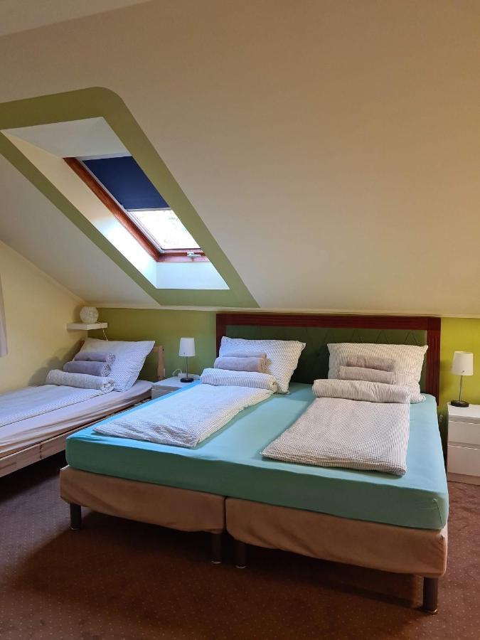Bed and Breakfast Palantir Panzio Miskolc Exterior foto