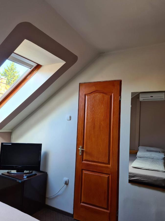 Bed and Breakfast Palantir Panzio Miskolc Exterior foto
